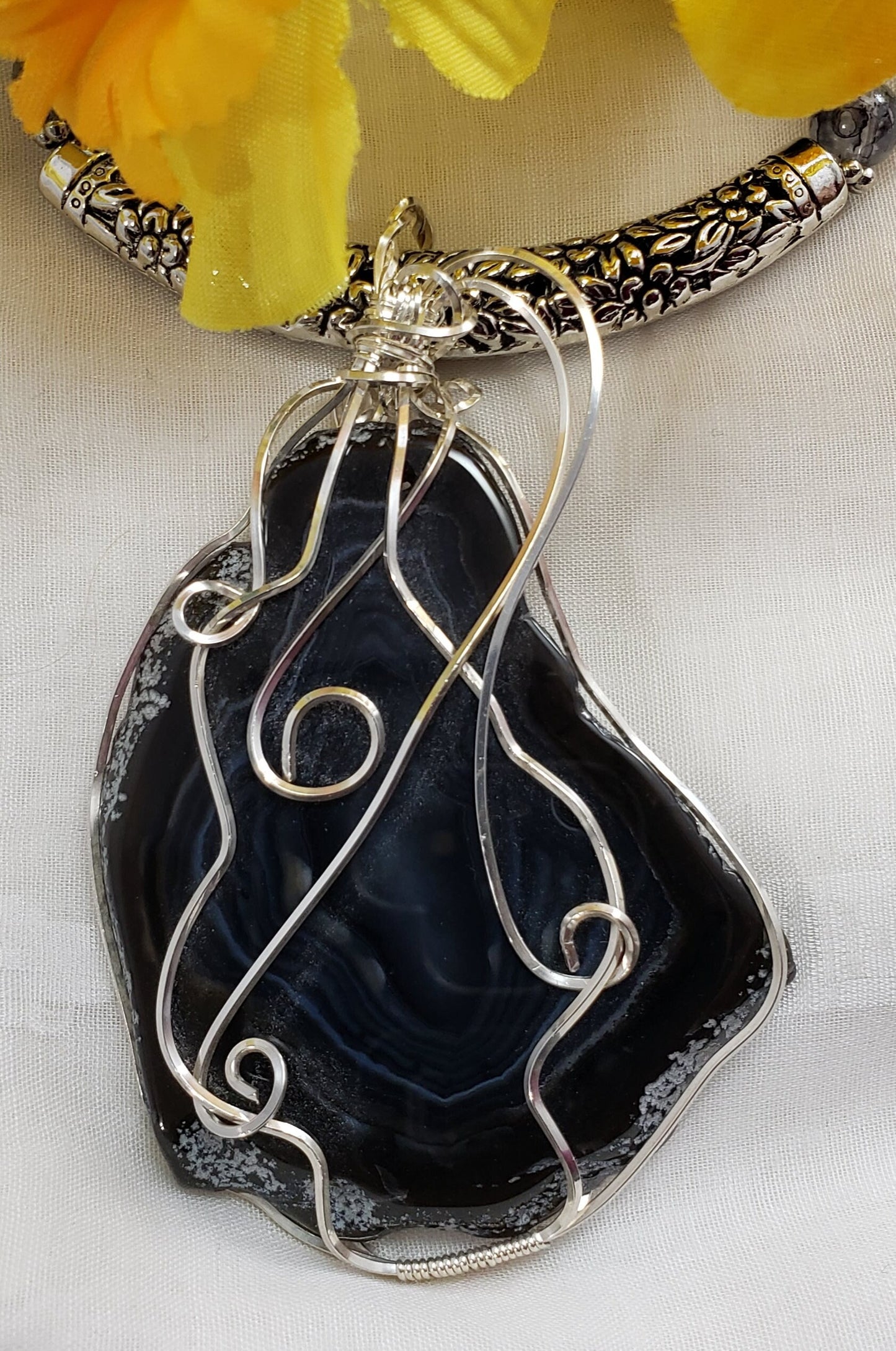 Wire Wrapped Black Veins Agate Pendant On Beaded Necklace